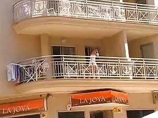 Stiefzus slikt gratis porno online lul