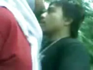 Het nieuwe hete meisje in thai pornofilm porno