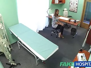 Stiefzus beet op young pornofilm mijn lul