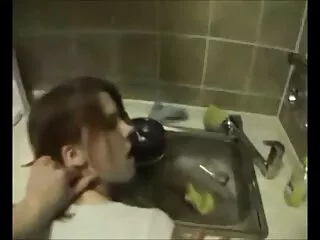 Deze tiener met grote tieten verlangt naar een grote gratis pornofilm oude lul